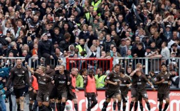 Санкт Паули спря Хамбургер в дербито на Хамбург