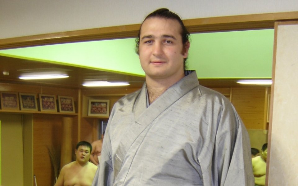 Калоян Махлянов  отстъпи на Великия шампион Хакухо на турнира в Токио