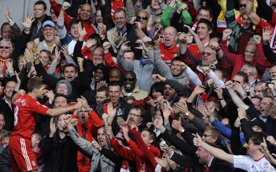 И Джерард се обяви срещу собствениците на Ливърпул