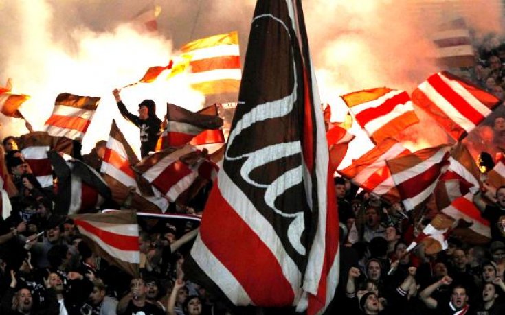 Санкт Паули прати Байерн в долната половина на класирането