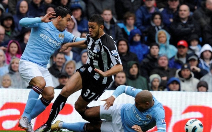 Берт ван Марвайк извади от състава Найджъл де Йонг