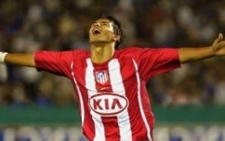 Агуеро остава в Атлетико Мадрид до 2015 година