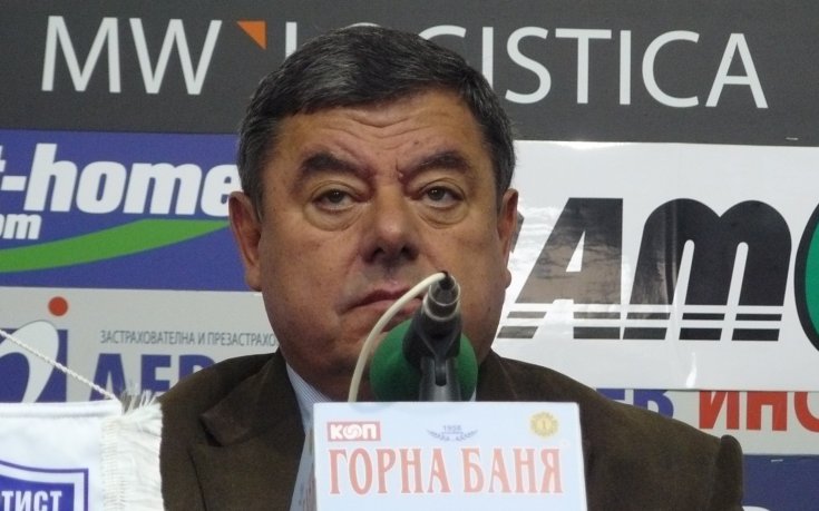 Рилецо се прицели директно в тройката, шефът иска четирима национали