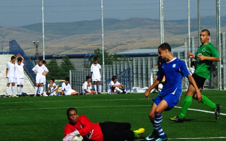 Юношите на Черноморец отпаднаха срещу Славия след дузпи