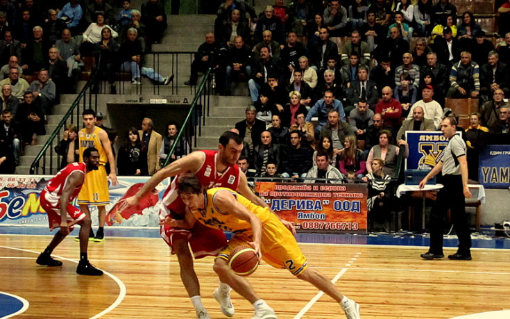 Точка за Ямбол на почивката, накрая 31 точки в полза на ЛукОйл