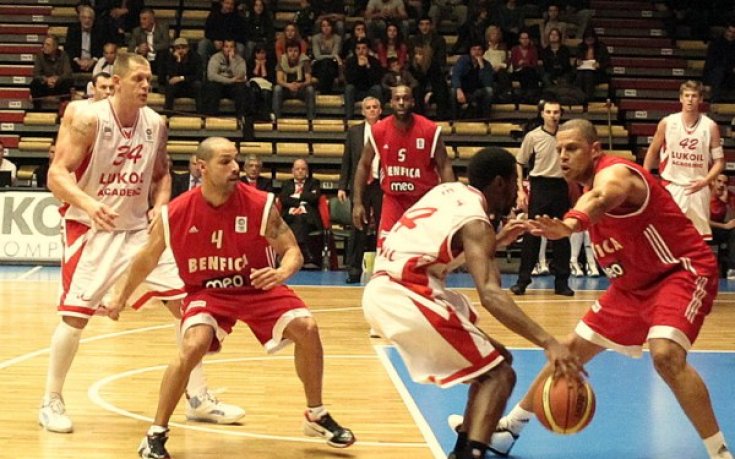 СНИМКИ: Силно начало за Лукойл в Еврочалъндж, би с 21 Бенфика