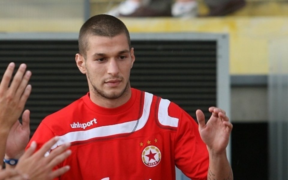 Радуканов връща млад играч в групата за мача на ЦСКА