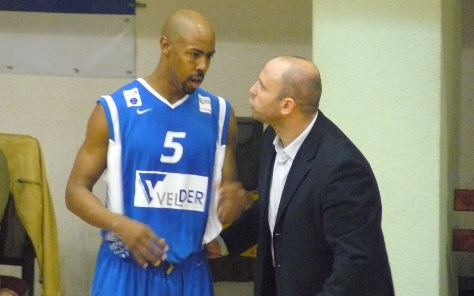 Левски оцеля в Плевен, Черноморец разплака Ямбол