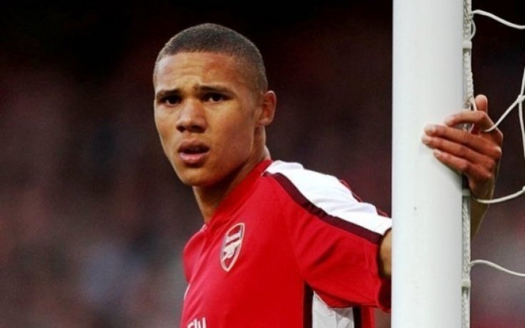 Арсенал без Гибс в дербито с Юнайтед