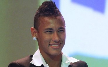 Неймар няма да играе в Европа преди 2012