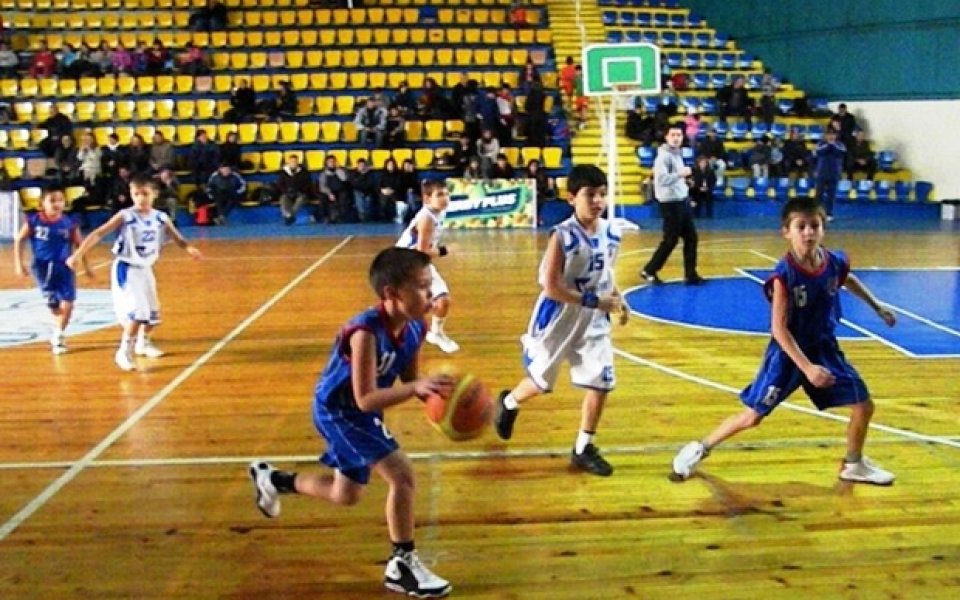 БУБА срещу Овергаз за титлата при момчетата на турнира „Веселин Темков”