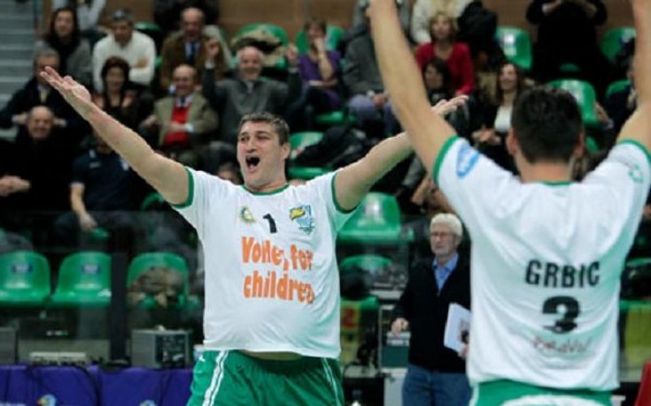 Любо Ганев покани Гърбич да играе в България