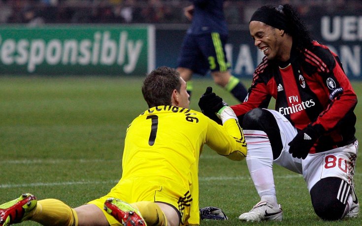 От Милан: Роналдиньо остава в клуба