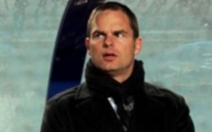 Франк Де Бур подписа с Аякс до 2014