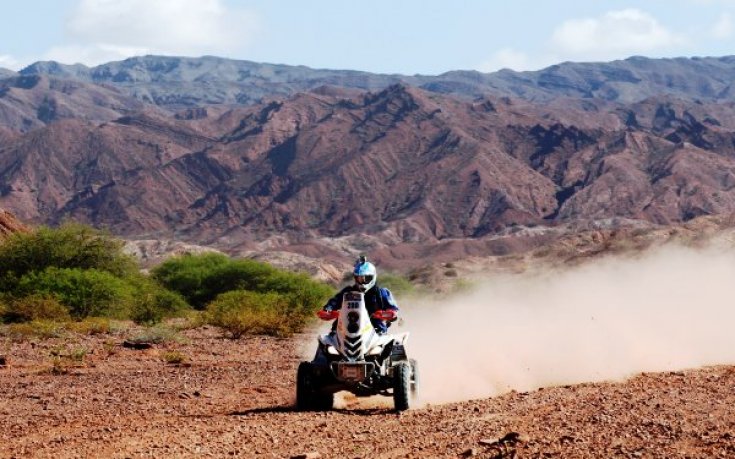 Петър Ценков на 10-то място в третия етап на Рали Дакар