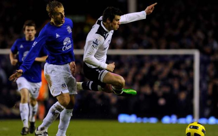 Тотнъм ще опита да вземе и Фил Невил