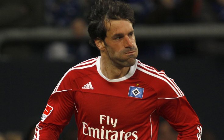 Хамбургер: Ван Нистелрой да забрави за Мадрид