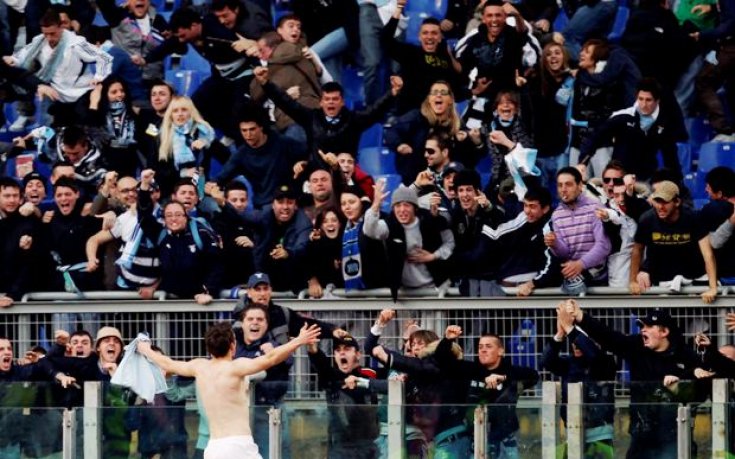 Шеф на Лацио ударен с камък в главата преди дербито