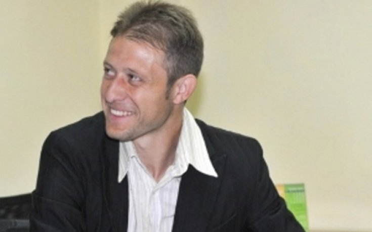 Манчев контузен, Локо Сф гласи контрола със Своге