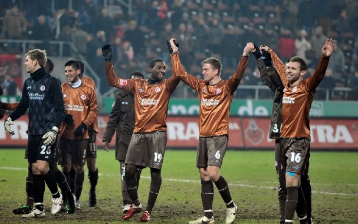 Отложиха дербито на Хамбург