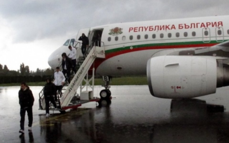 Левски яхва самолета за Каварна