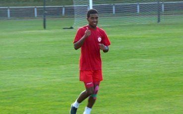 Нови возила в клубни цветове за чужденците в ЦСКА