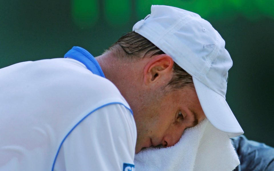 Боледуващият Родик отпадна, Федерер продължава в Маями