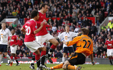 Ман Юнайтед би Райънеър и банките за най-мразена компания от британците