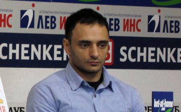Филип Янев все още не е възстановен, получи медикаменти от Илиана Раева