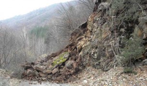 Свлачище помете хижа край Златоград, загина човек