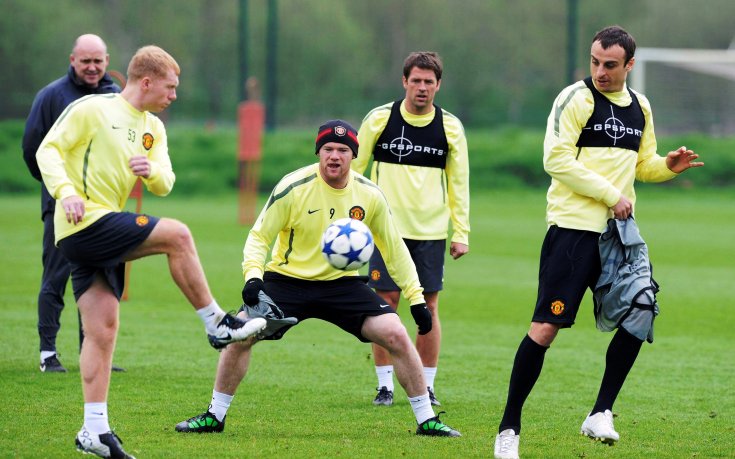 СНИМКИ: Бербатов и компания тренират с настроение за Челси