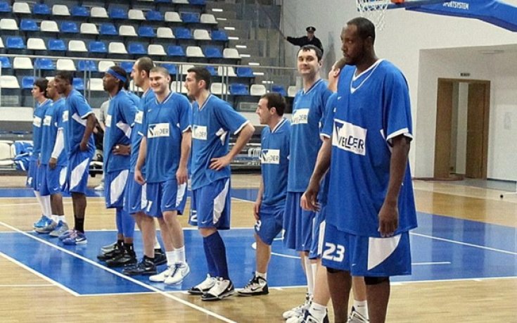 Левски тръгва утре в пълен състав за Кавадарци