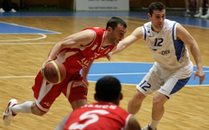 ЛукОйл продължи победната си серия в шампионата