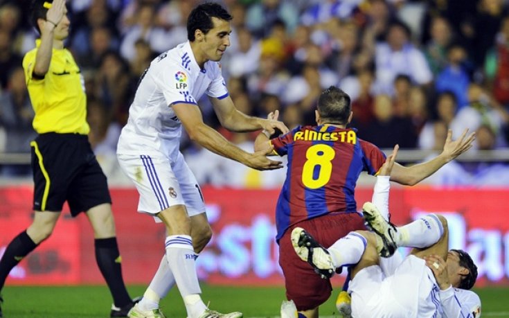 Барса без Иниеста срещу Реал?