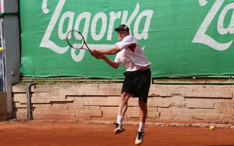 Тото Грозданов на полуфинал на Zagorka Tennis Cup във Варна