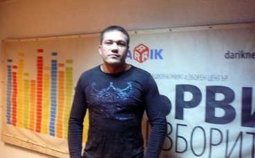 Кобрата нокаутира американец, взе 12-а поредна победа