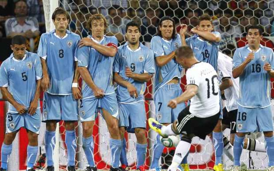 Германия би Уругвай в повторение на малкия финал на Мондиал 2010