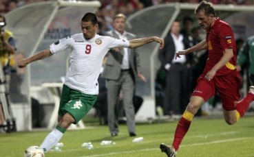 ВИДЕО: Край на българските надежди за Евро 2012 след хикс в Подгорица