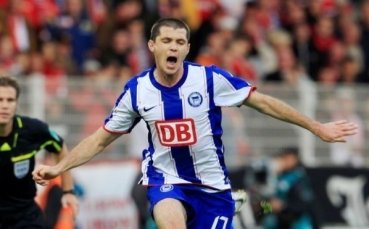 Валери Домовчийски преминава в Дуисбург