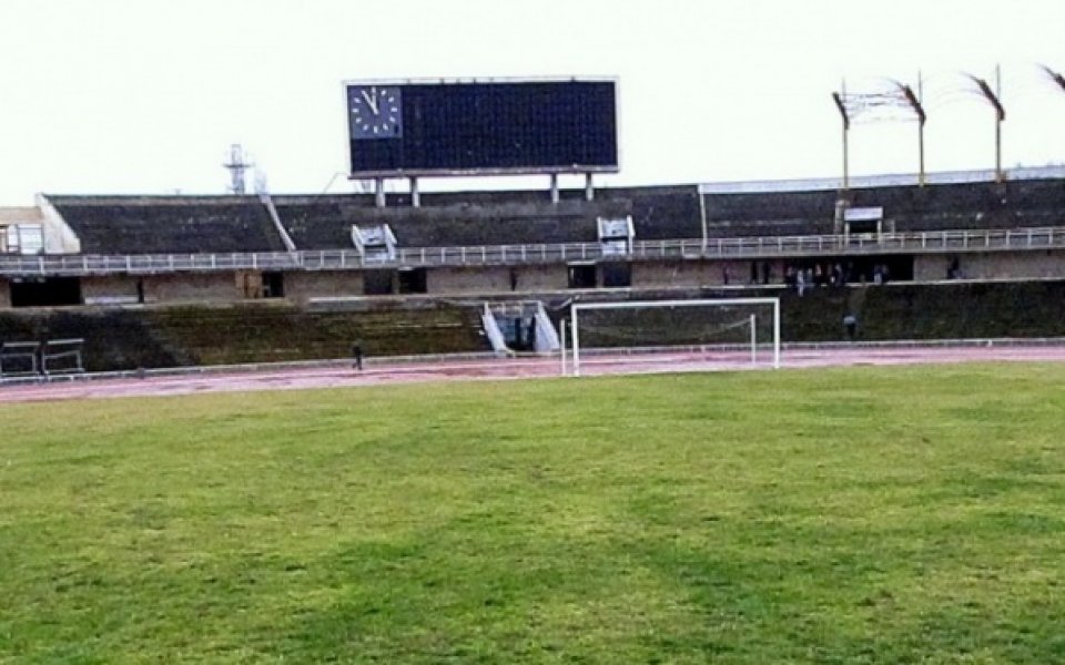 Архитектът на „Пловдив”: За 2 месеца доказвам, че няма нужда от бутане на стадиона