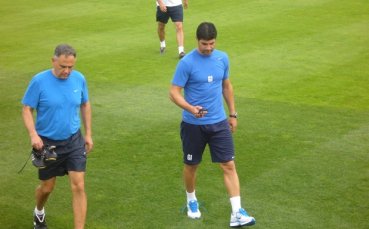 Гонзо с два гола в двустранна игра, Цветков и Дарко му подават отлично