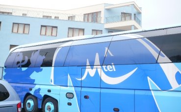 Румънски съперник на Левски движи с клубния си автобус из Австрия