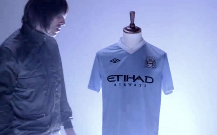 ВИДЕО: Рок-легенда представи новия екип на Манчестър Сити