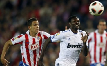 Реднап призна за интерес към Адебайор