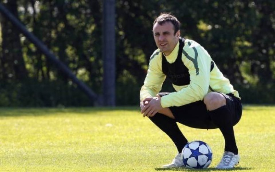 Емил Данчев: Бербатов остава в Юнайтед до края на договора му