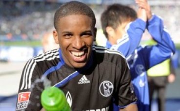 Лечител иска 50 бона от Шалке за „чудодейна” вода