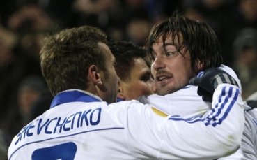 Динамо Киев бие, Шевченко бележи