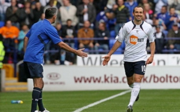 Марто с две асистенции, но Болтън загуби от Сити