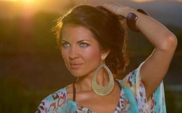 Райна: Нямам връзка с Коко Динев