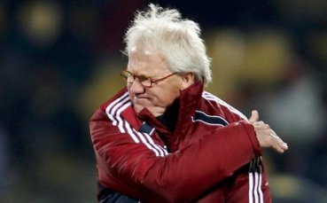 В Дания молят селекционера Олсен да остане на поста си
